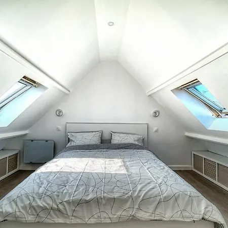 Maison De Vacances Dans Avec Piscine Apartment *